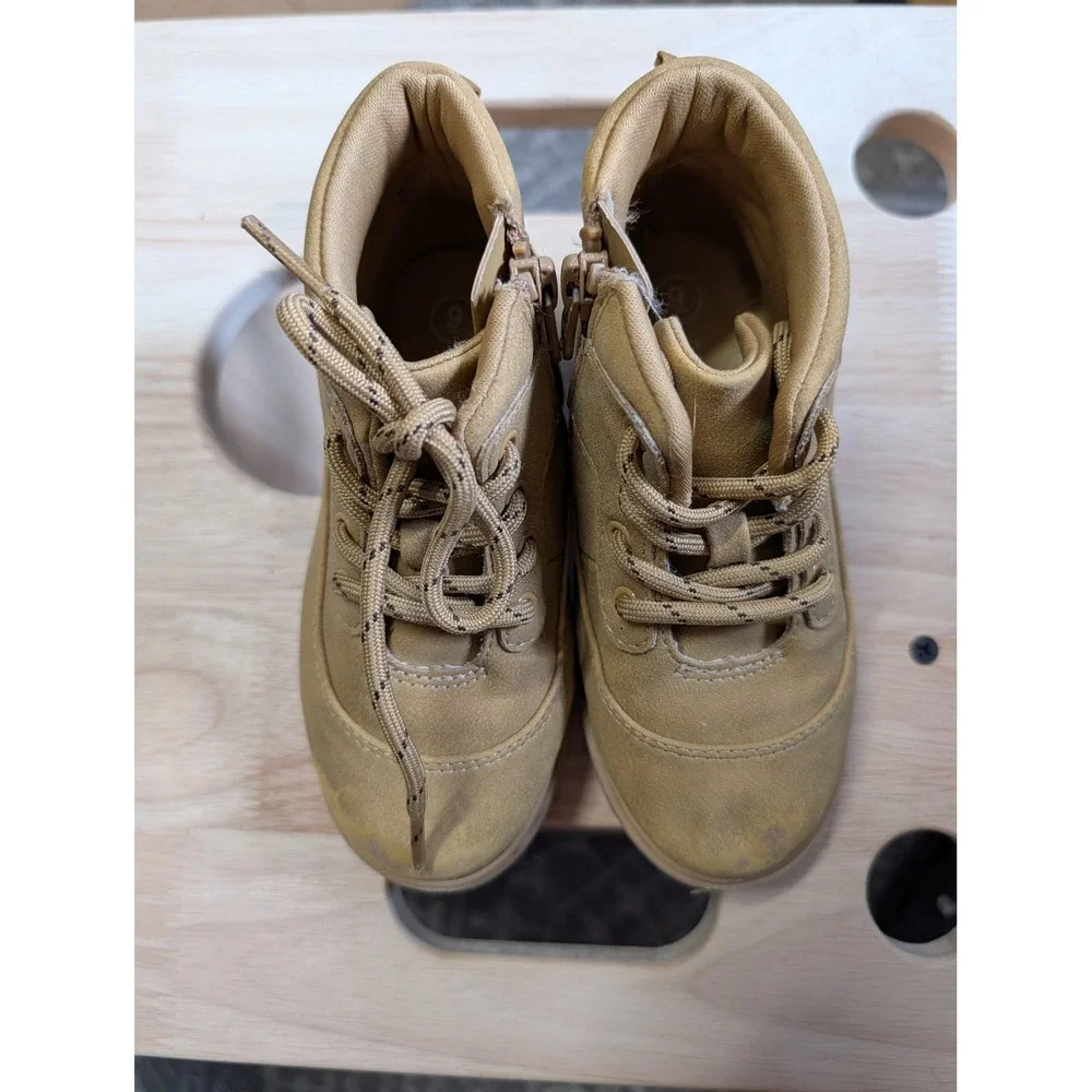 Cat & Jack Toddler Boys Parker Chukka Boots Tan Wheat Size 9 Side Zip Ankle Boot